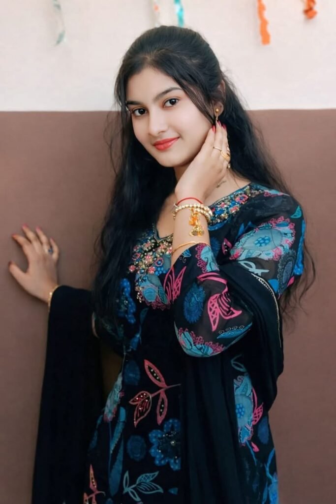 girls dp, girls images, girls photos, girls pictures, girls pics, girls wallpapers, beautiful girls dp, stylish girls dp, cute girls dp, girls profile picture