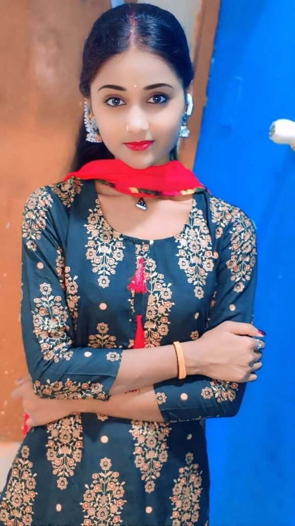 new stylish whatsapp dp for girls, whatsapp dp for girls, girls whatsapp dp, stylish girls dp, cute girls dp, beautiful girls dp, girls profile picture, aesthetic girls dp, hd girls dp, latest girls dp images