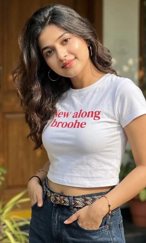 girls dp, girls images, girls photos, girls pictures, girls pics, girls wallpapers, beautiful girls dp, stylish girls dp, cute girls dp, girls profile picture